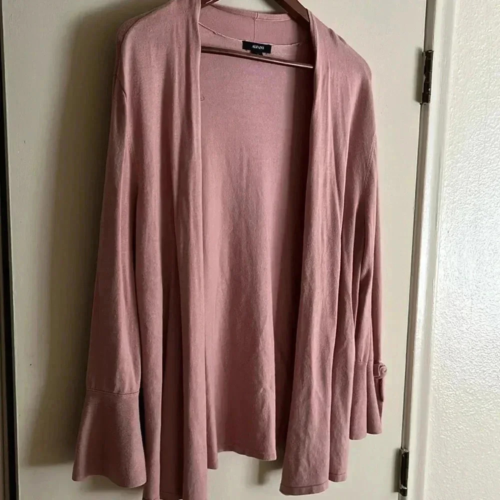 Alfani Rose Pink Sweater with bows on sleeves Size L